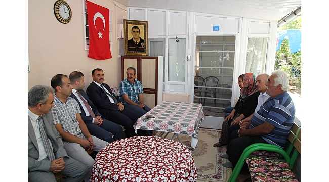 Vali Kaldırım'dan Ağın'da Şehit Ailesine ve Köylere Ziyaret