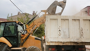 ELAZIĞ BELEDİYESİ İNŞAAT VE MOLOZ ATIKLARINA KARŞI UYARDI