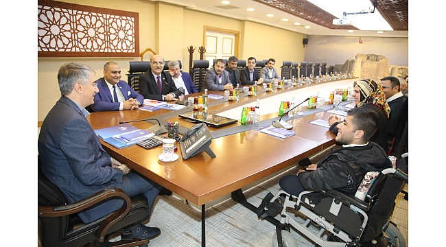 ENGELLİLER MECLİSİ’NDEN BAŞKAN YANILMAZ’A ZİYARET