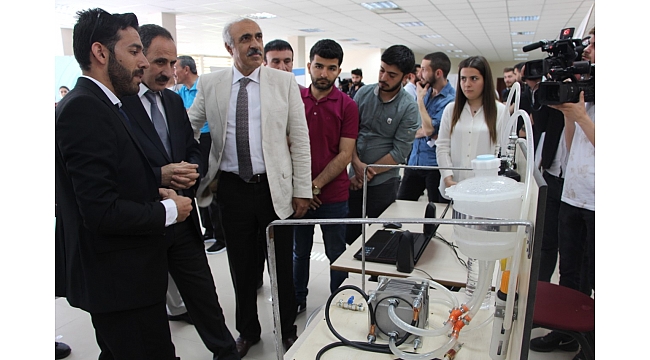 MÜHENDİSLİK FAKÜLTESİNDE ÖĞRENCİ BİTİRME PROJE YARIŞMASI DÜZENLENDİ