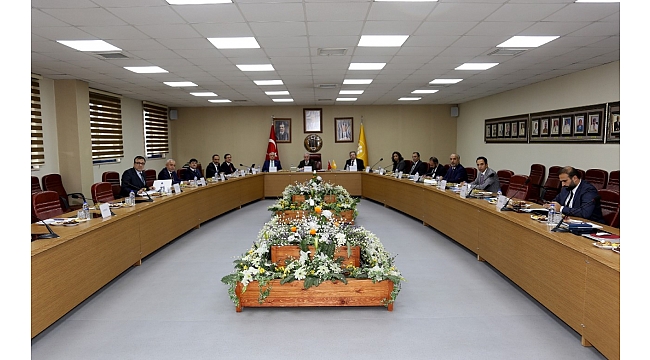 FIRAT ÜNİVERSİTESİ REKTÖRÜ PROF. DR. KUTBEDDİN DEMİRDAĞ,