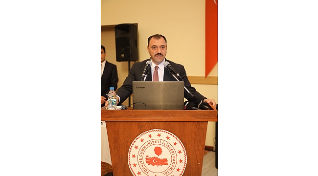 VALİ ÇETİN OKTAY KALDIRIM İLİMİZDE DÜZENLENEN GÜVENLİK KORUCULARI HİZMET İÇİ EĞİTİM PROGRAMI'NA KATILDI.