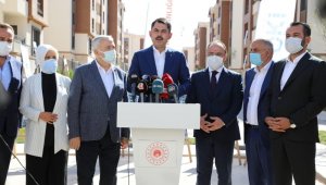 Bakan Kurum: Elazığ ve Malatya'da yapılan işlerin mali tutarı yaklaşık 7 milyar lirayı buluyor"