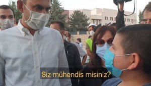 Bakan Kurum ile Emre'nin gülümseten diyaloğu: "Söz mü? Söz"
