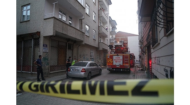 Elazığ'da yangında 3 kişi dumandan etkilendi