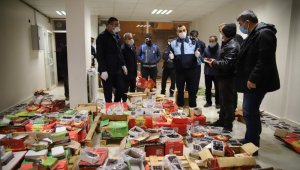 Elazığ'da 1,5 ton bozulmuş hurma yakalandı, sahibi yiyerek bozuk olmadığına inandırmaya çalıştı