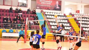 TVF 2. Lig: Elazığ Belediyesi Voleybol: 3 - Mehmet Akif Ersoy MTAL: 0