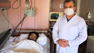 2 ton kalıbın altında kaldı ölmedi hayata tutundu