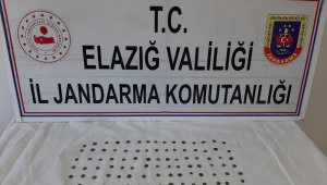 Jandarma alıcılı kılığında 103 adet tarihi obje ele geçirdi