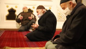 Elazığ'da 65 yaş üstünün sabah namazı mutluluğu
