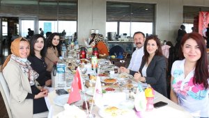 Elazığ'da sağlıkçılar tıp bayramında bir araya geldi