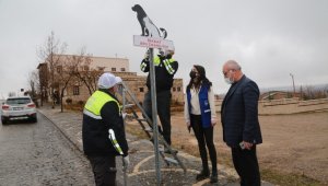 Elazığ'da sokak hayvanlarını korumak için uyarı tabelası