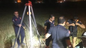 Elazığ'da 20 metrelik kuyuya düşen koyun kurtarıldı