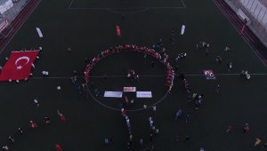 Elazığ'da gençlerden 'Meşaleli Ay Yıldızlı' 19 Mayıs kutlaması