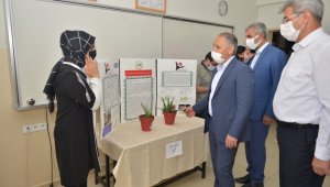 Öğrencilerin hazırladığı proje sergisi açıldı