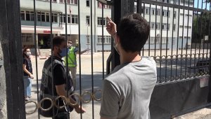 Sınava 1 dakika geç kaldı, bir yılı gitti