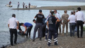 Serinlemek için suya girdi, cansız bedeni çıktı