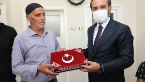 Başkan Şerifoğulları, "Huzur ve güven içerisinde yaşadığımız bu toprakları şehitlerimizin ve gazilerimizin kahramanlıklarına borçluyuz"