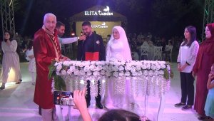 Damadın 'evet' dediği sırada arkadaşları 'Son pişmanlık neye yarar' şarkısını açtı