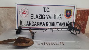 Elazığ'da kaçak kazı yapan şahıs suçüstü yakalandı