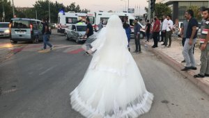 Gelin düğünü bıraktı, trafik kazasında yaralanan teyzesine koştu