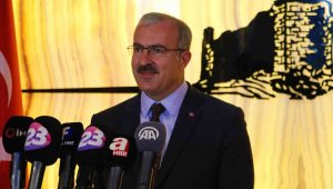 Elazığ'a atanan Vali Toraman görevine başladı