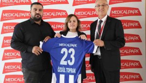 Medical Park Elazığ Hastanesi, Elazığ Karakoçan FK'nın sağlık sponsorluğu anlaşmasını yeniledi