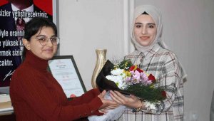 Elazığ'da görev yapan en genç ve en tecrübeli öğretmene anlamlı ziyaret