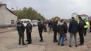 Elazığ'da iki aile arasında silahlı, kılıçlı, bijonlu kavga: 3 yaralı