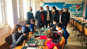 Vali Toraman, spor tesislerini inceledi