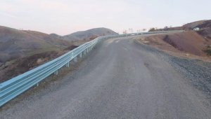 Elazığ İl Özel İdaresi ekipleri çalışmalarını sürdürüyor