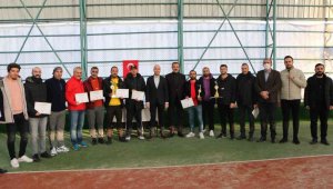 Elazığ'da tenis turnuvası sona erdi