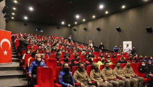 Elazığ Emniyet Müdürlüğü ekipleri, 'Kesişme: İyi ki Varsın Eren' filminde bir araya geldi