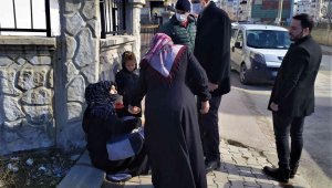 Elazığ'da ilginç olay: Zabıta dilenciyi yakaladı, vatandaş hala para vermeye çalıştı