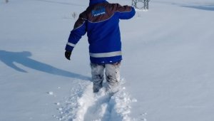 Enerji kahramanlarının karlı yollarda zorlu mücadelesi sürüyor