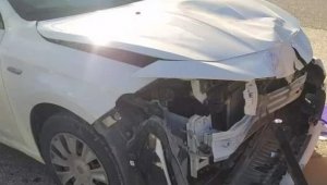 Otomobil ile motosiklet çarpıştı: 1 yaralı