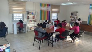 TTKD'den 60. Yıl Akçakiraz İlköğretim Okuluna kütüphane desteği