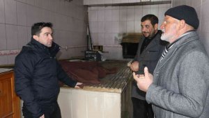 Depremin merkez üssü Sivrice'de kaymakamlık, esnafı yalnız bırakmıyor