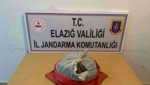 Elazığ'da 1,5 kilo esrar ele geçirildi: 2 gözaltı