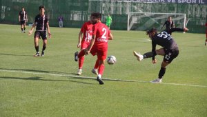 Elazığspor, Karaman Belediyespor karşısında