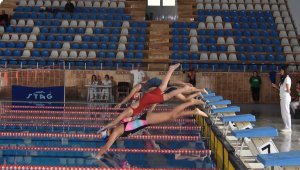 Anadolu Yıldızlar Ligi yüzme grup müsabakaları Elazığ'da yapıldı