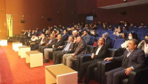 Elazığ'da 'Newiş Newişe' tiyatro oyunu büyük ilgi gördü