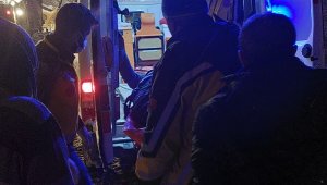 Elazığ'da karda mahsur kalan vatandaş 5 saatlik çalışmanın ardından kurtarıldı