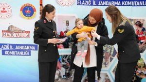 Jandarma kadınları yalnız bırakmadı