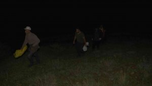 Bu bitkiyi toplamak için gökyüzü aydınlanmadan yola çıkıyorlar