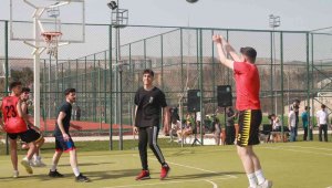 Elazığ'da sokak basketbol turnuvası düzenlendi