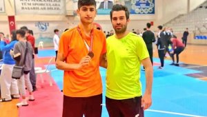 Taekwondo'da bronz madalya Elazığ'ın