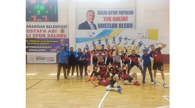 Fırat Üniversitesi voleybolda Süper Lig'e çıktı