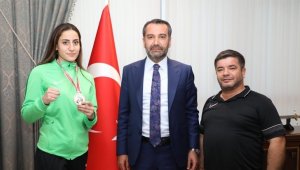 Gizem Özer milli takım kampına katıldı