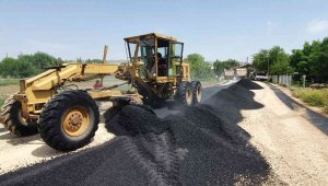 Elazığ'da asfaltlama çalışması sürüyor